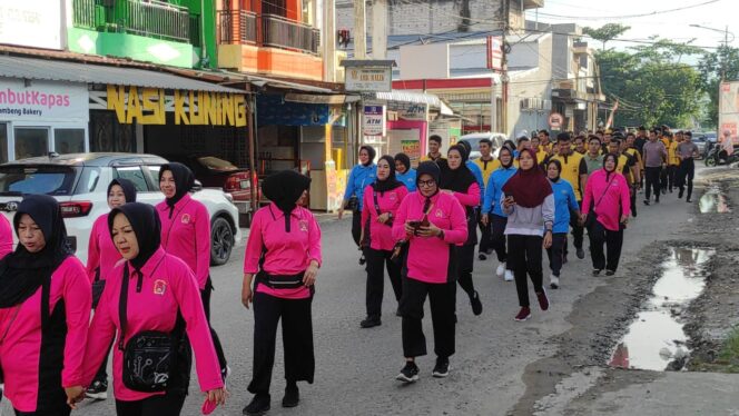 
					Semarak Bhayangkara Ke-78 Polres Sidrap Gelar Jalan Santai dan Senam Bersama Anggota Dan ASN