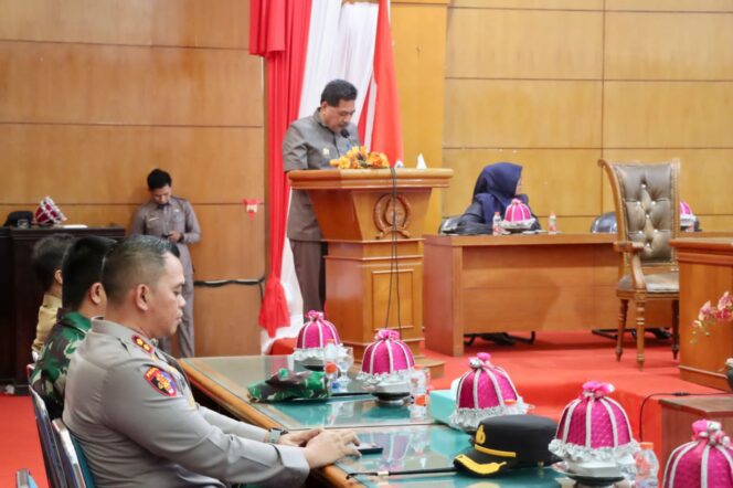 
					Kapolres Sidrap Hadiri Rapat Paripurna Pembahasan APBD Perubahan T.A 2024