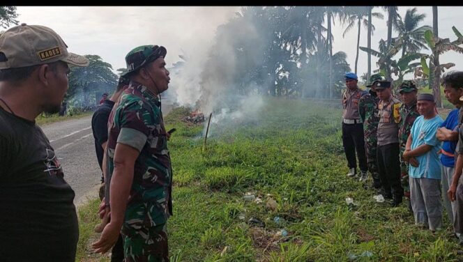 
					Tumpukan Sampah di Jalan Poros Sidrap-Pinrang jadi Perhatian Koramil 1420-07/Baranti