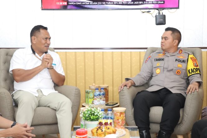 
					Polres Sidrap dan Bulog Kemitraan Berkesinambungan Menjamin Stabilitas Harga dan Distribusi Pangan