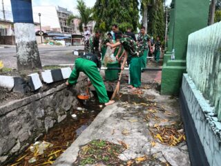 Cegah Banjir dan DBD, Kodim 1420/Sidrap Gelar Karya Bakti