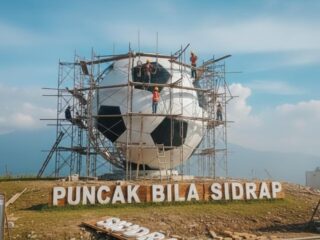 Puncak Bila Sidrap Gaspol Lagi Bola Raksasa Siap Dongkrak Ekonomi Rakyat